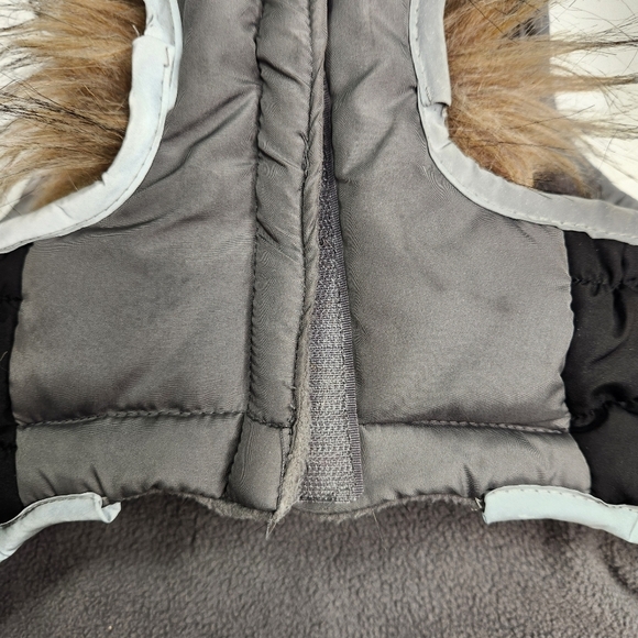 Simply Wag Puffy Dog Coat Small Faux Fur Hood Snapback Reflective Harness Hole - Picture 15 of 15